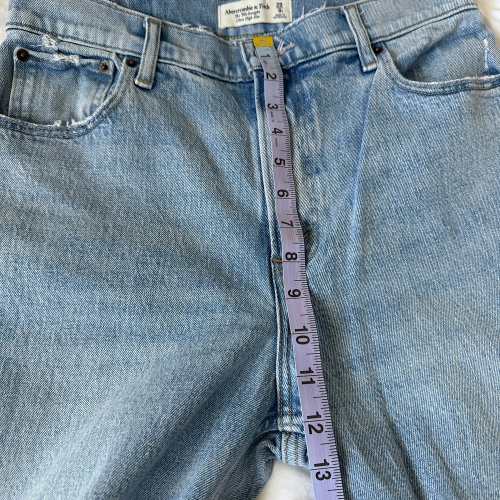 Abercrombie & Fitch 90s High Rise Straight Jean - Picture 8 of 10